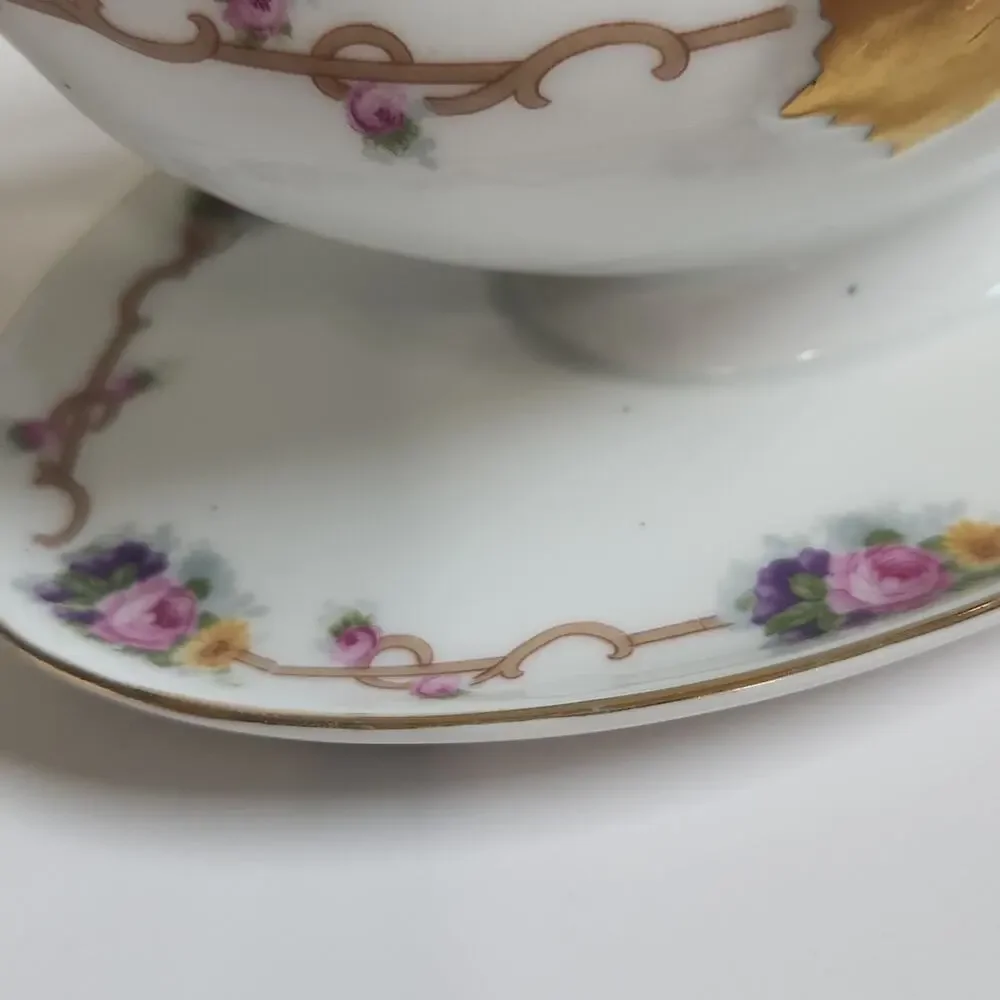 Vintage Royal Crafton‎ Gravy Bowl With Attached Plate Floral Gold Trim